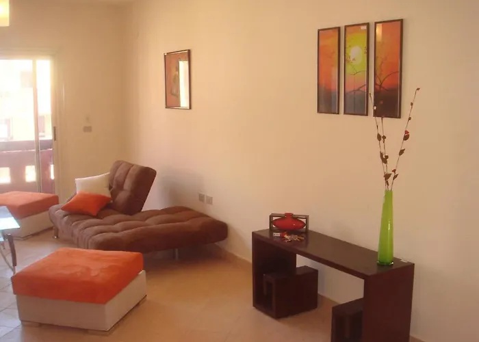 Apartmanhotel Kamareia & Compound Gurdaka
